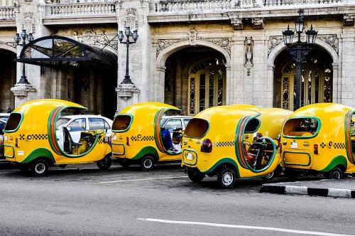 Коко-такси на Кубе